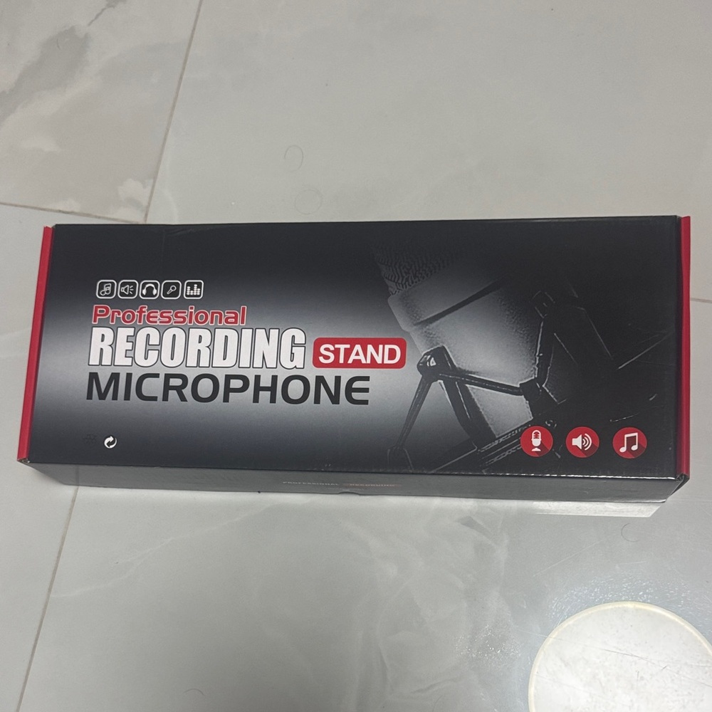 Solo Black and Red Microphone Stand